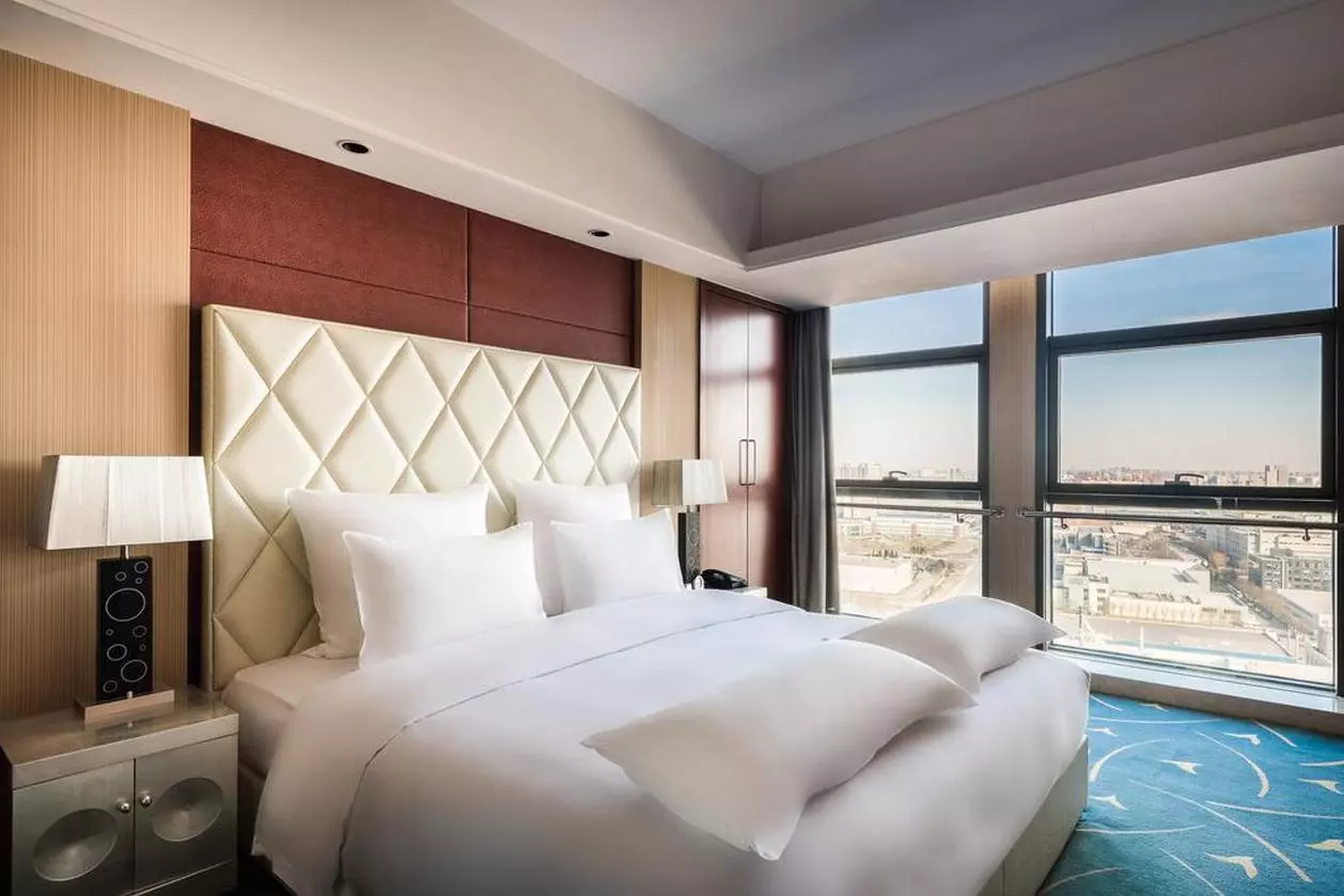 PULLMAN_SHABAVIZPARVAZ (18).jpg